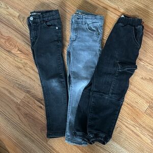 4-5 Zara Jeans (2 skinny one flared) used